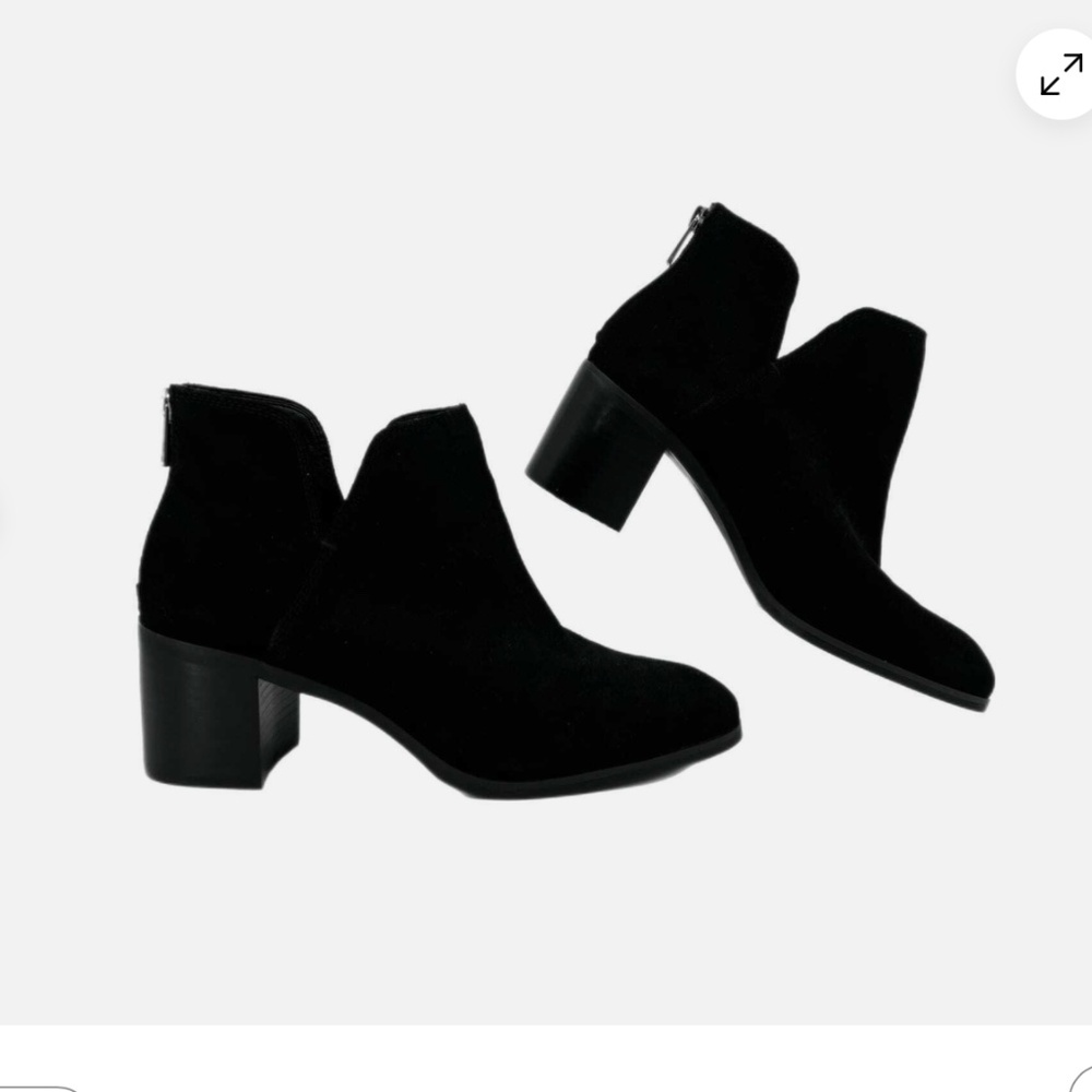 Enzo Angiolini black ankle bootie, 8.5,  G1283 - Picture 2 of 9